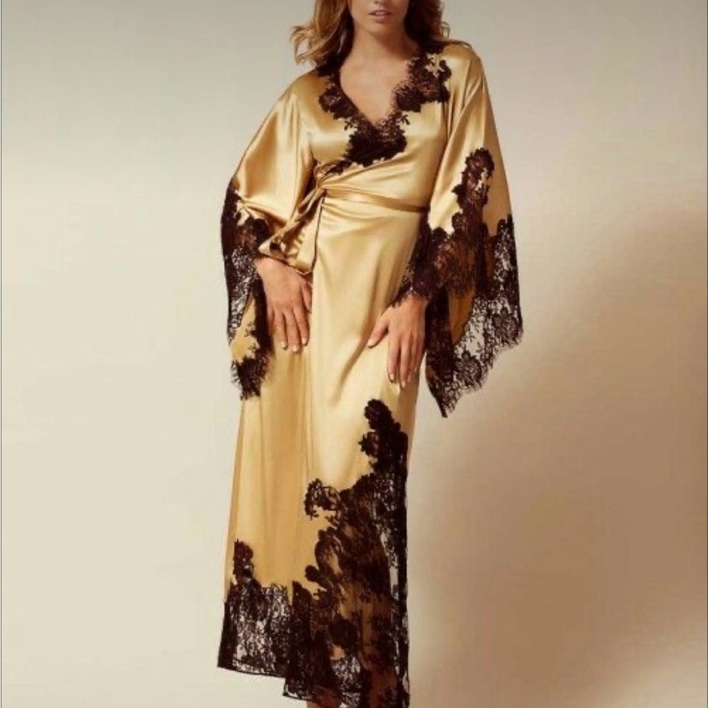 Agent Provocateur Nayeli soirée robe and midi slip gold silk black lace